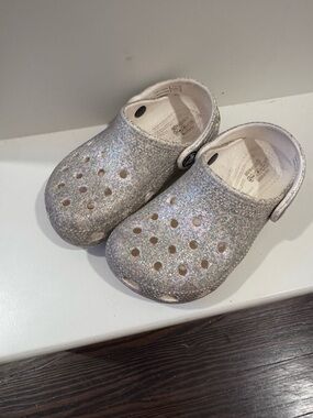 CROCS Kids Glitter Clogs - Silver Sparkle